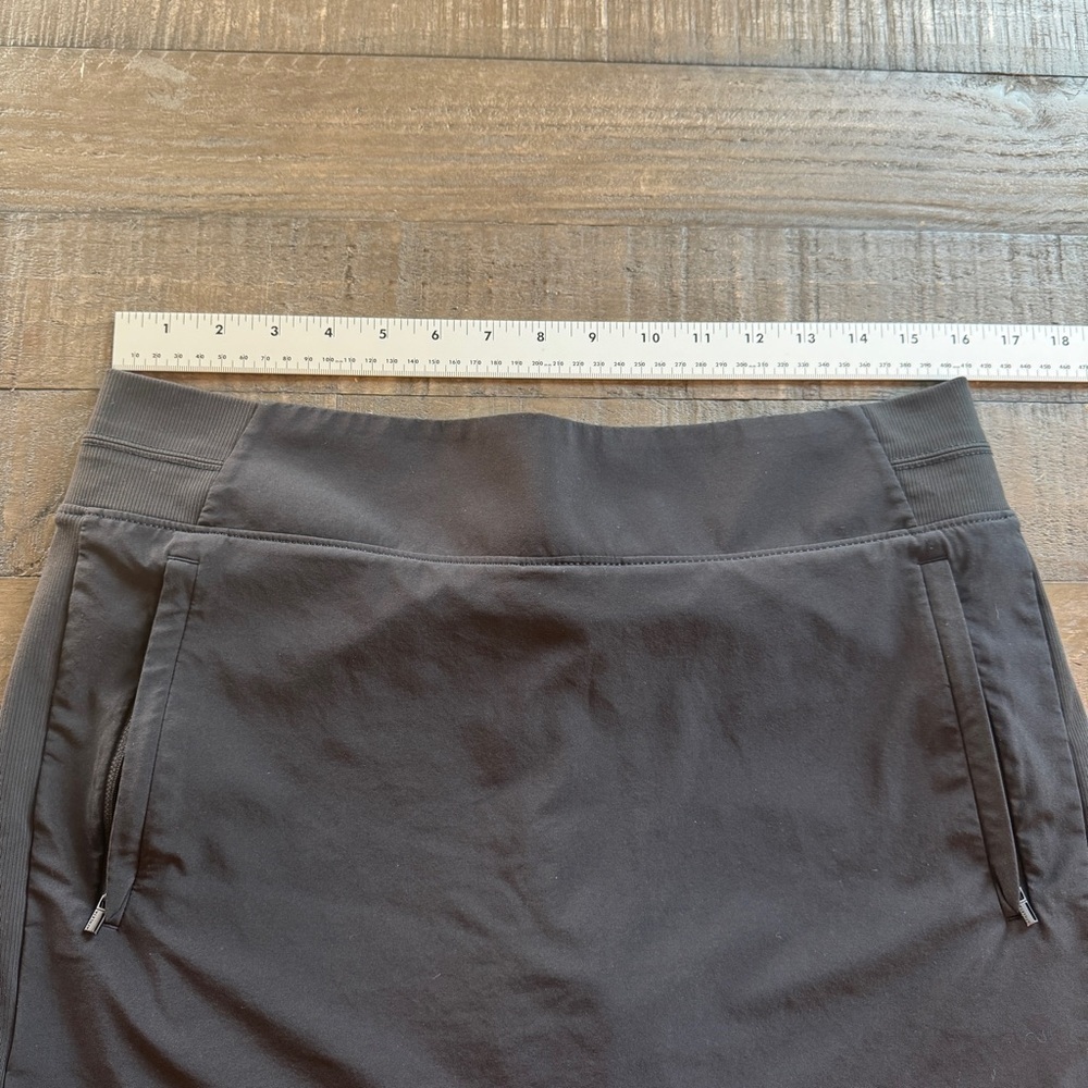 Athleta Brooklyn Skort 16” Black SIZE 14 #657678 Zipper Pockets Golf Athletic - Picture 7 of 8